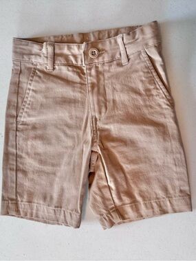 Old Navy Boys Tan Khaki Shorts Size 6 Slim